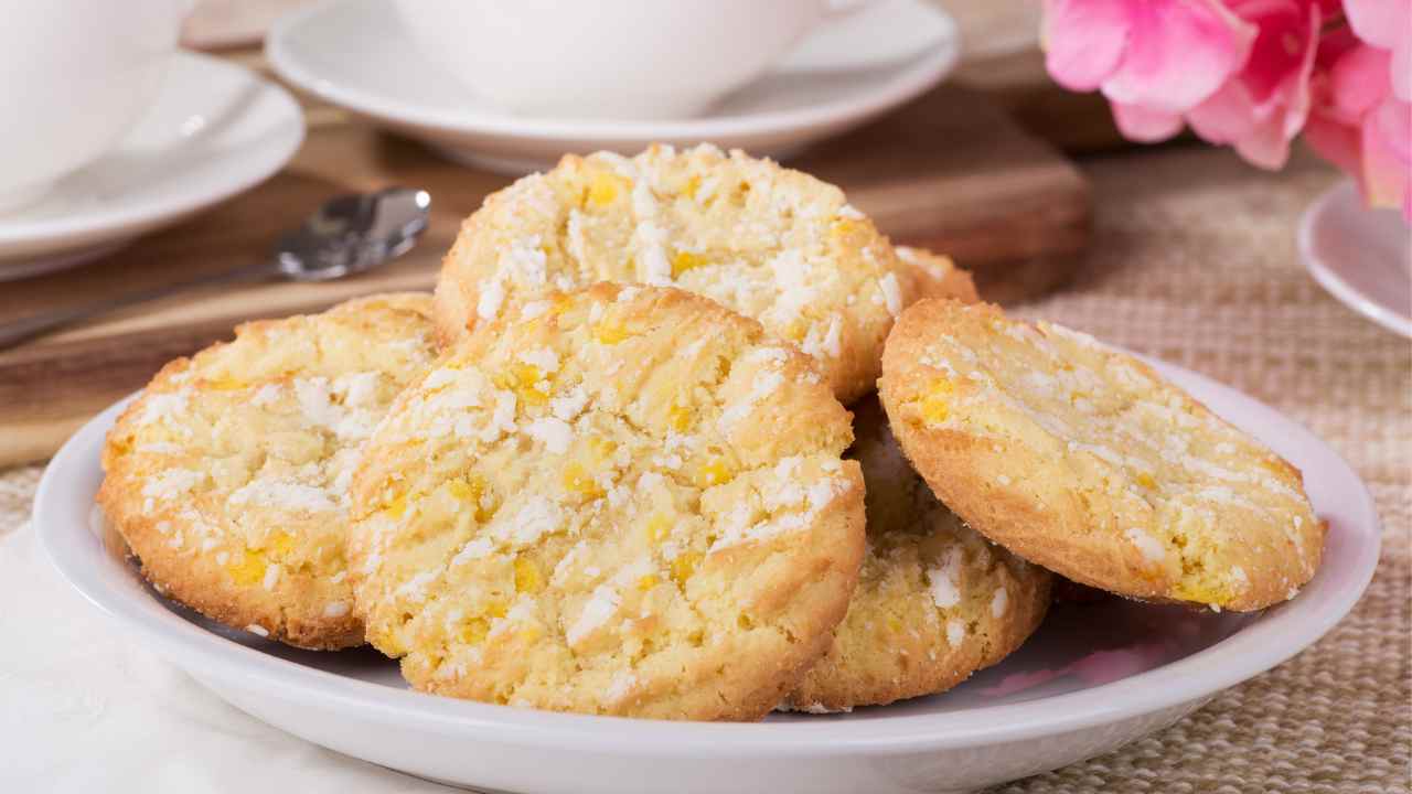 Biscotti in padella al limone