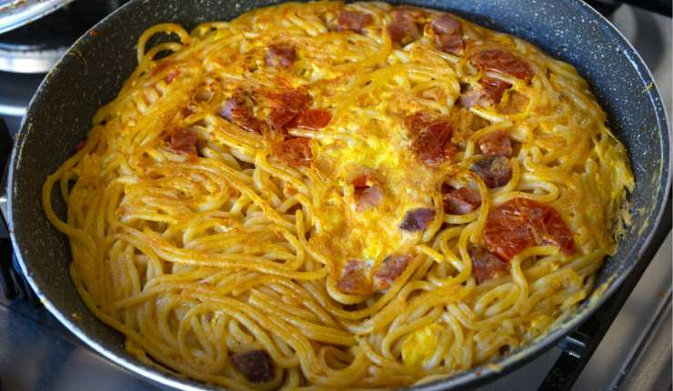 Frittata di spaghetti alla napoletana