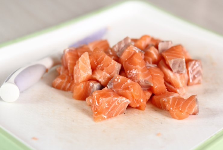 insalata di salmone e kiwi 