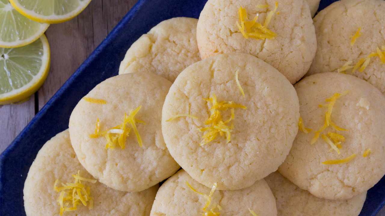 Biscotti al limone e mandorle 