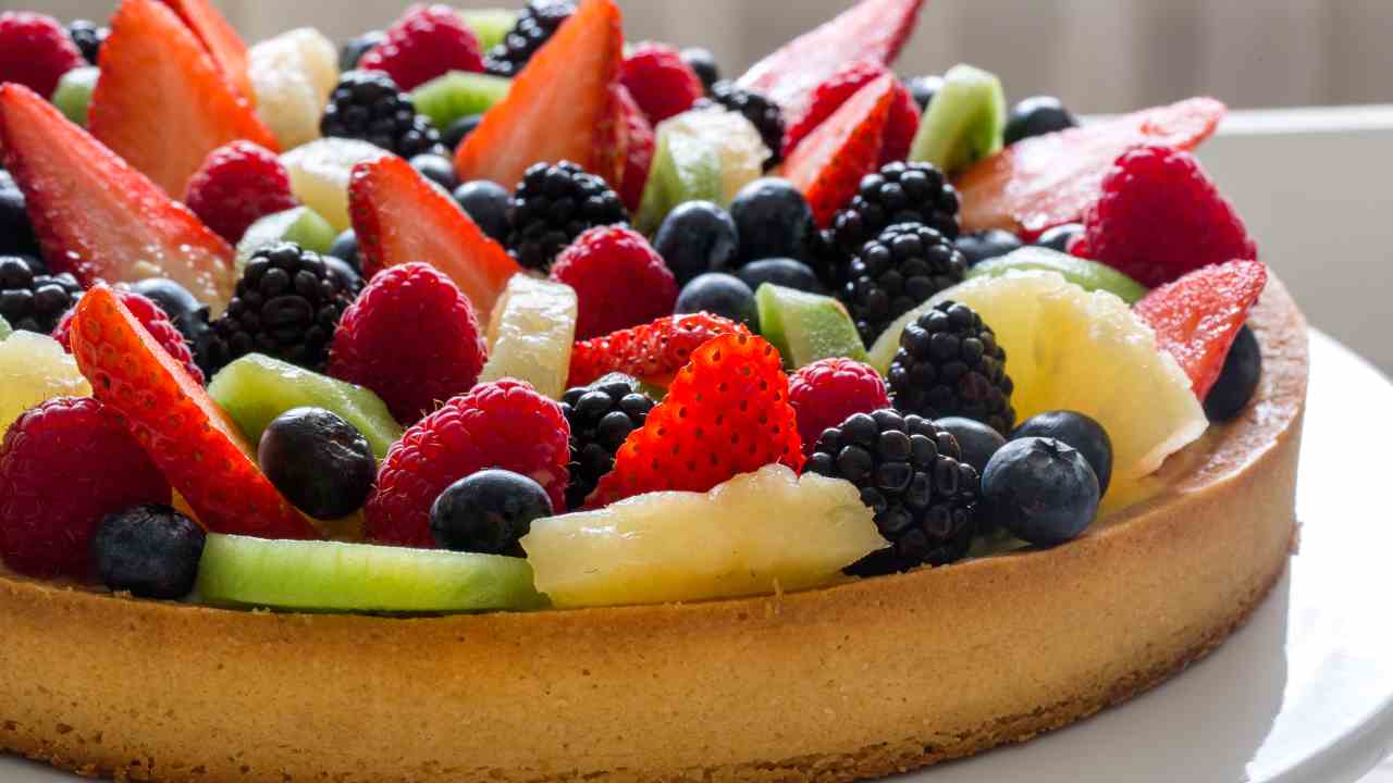 crostata di frutta moderna