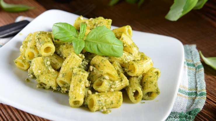 pasta fredda pesto yogurt zucchine