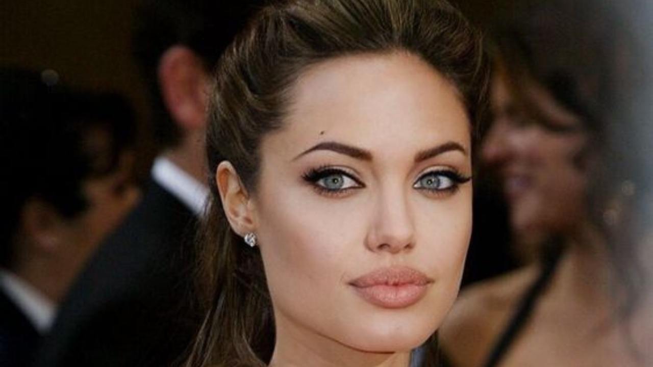 Angelina Jolie strane abitudini 