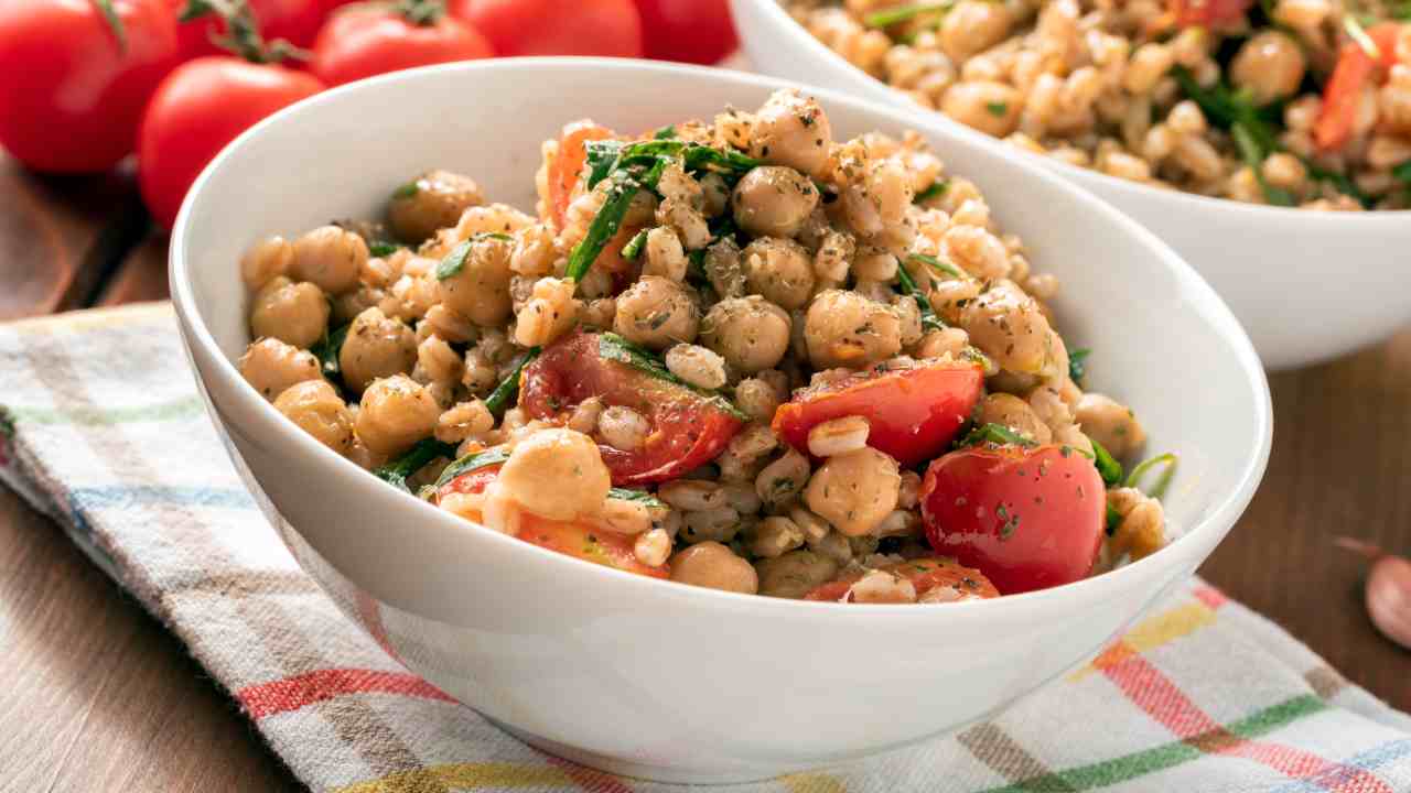 Insalata di farro ceci 