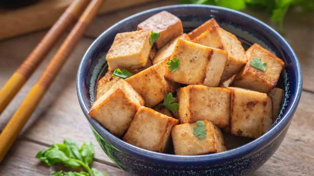 tofu croccante nella friggitrice ad aria
