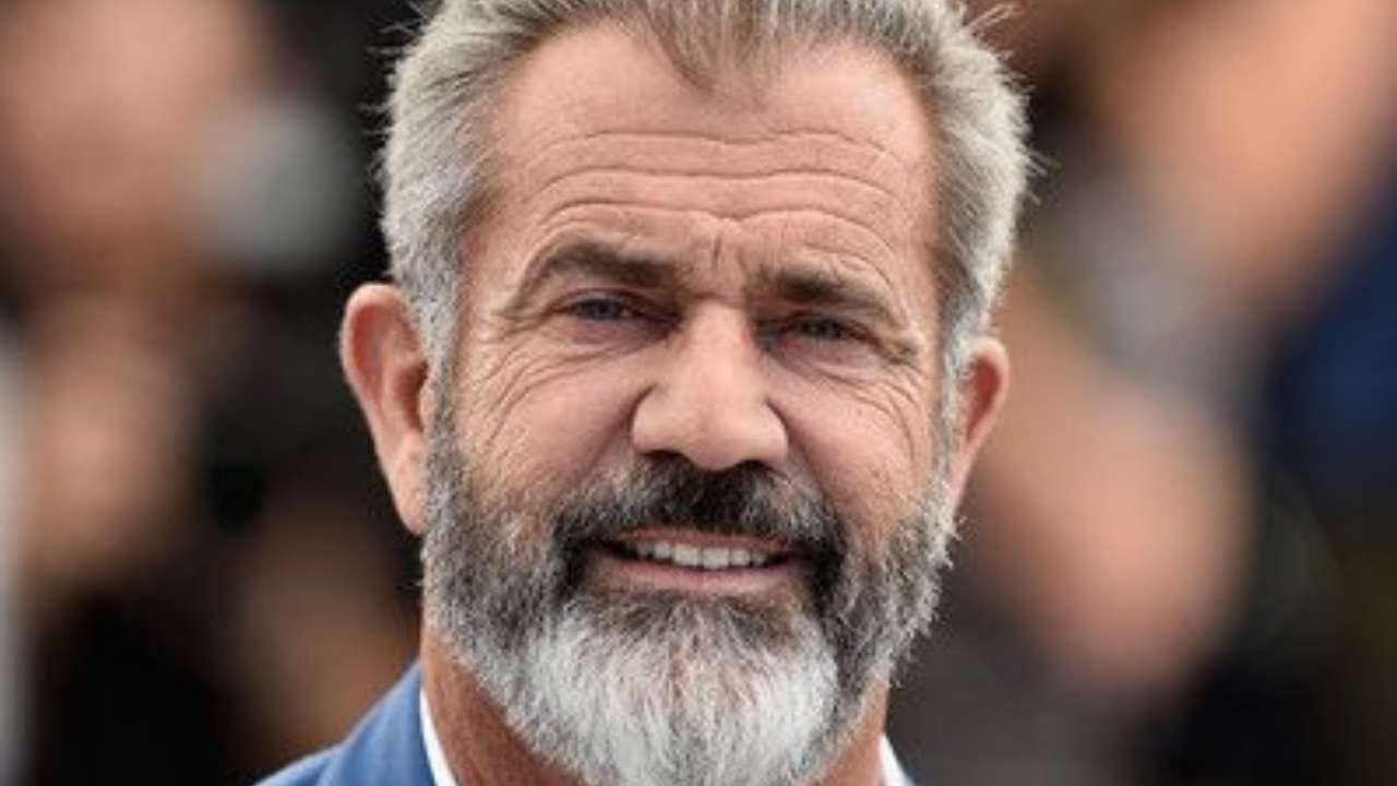 Mel GIbson stranezze tavola 