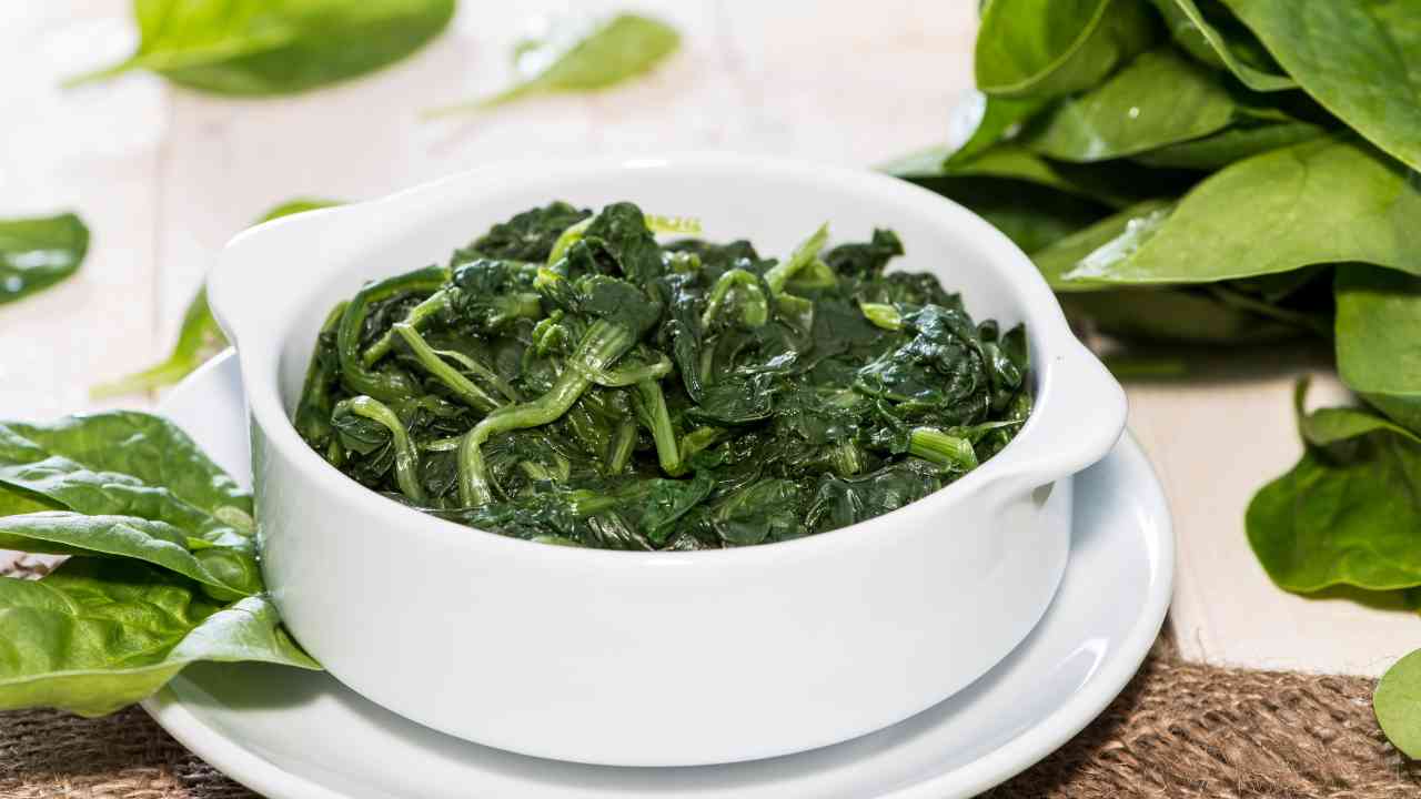 Spinaci al vapore