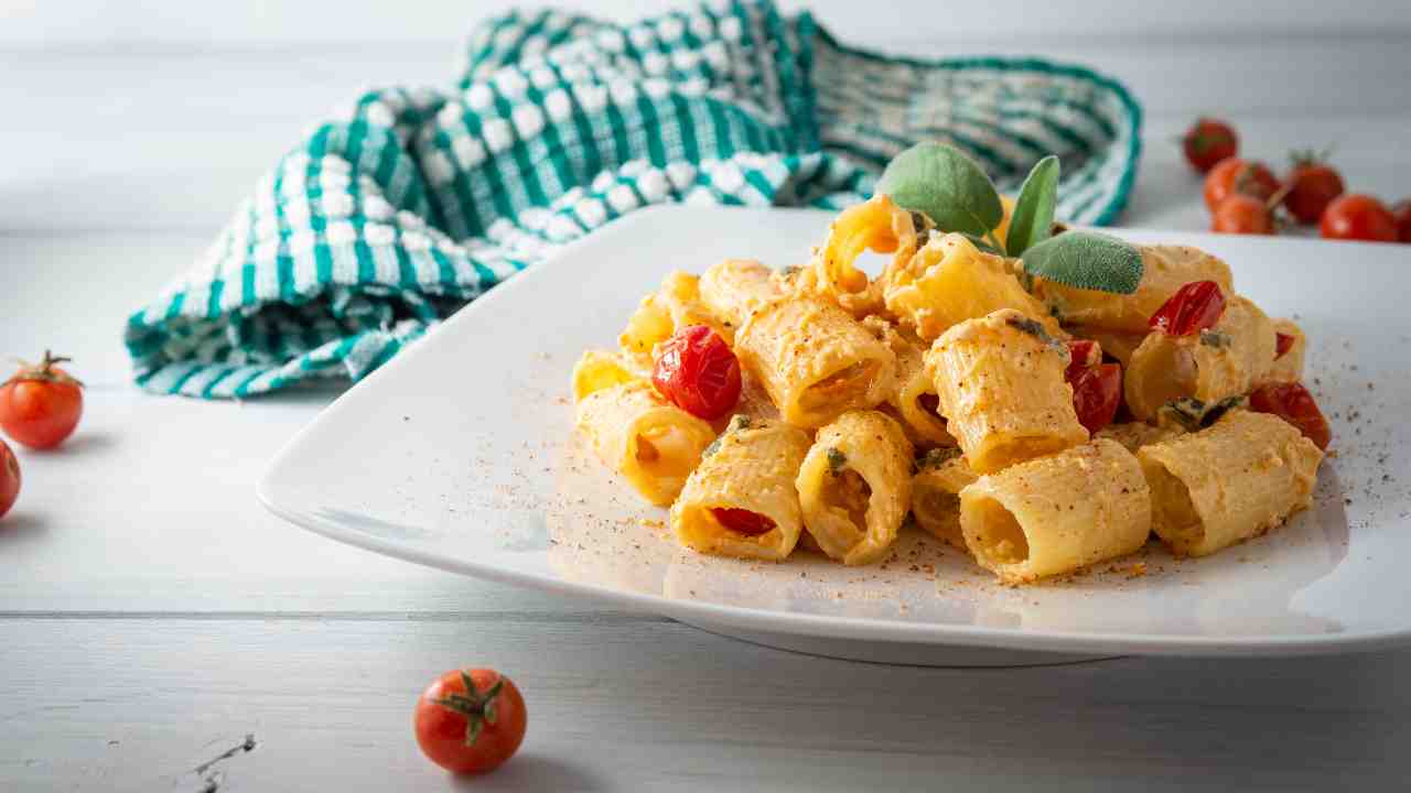 pasta ricotta e pomodorini