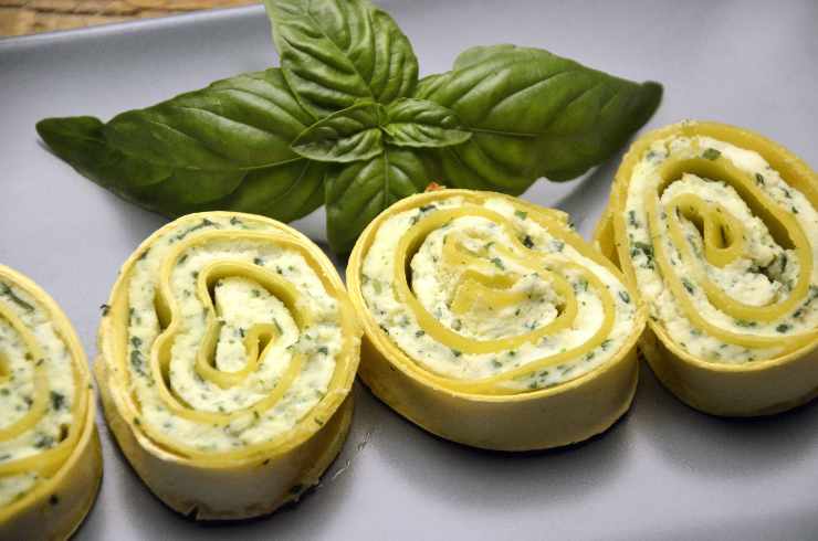 rotolo di albume con ricotta