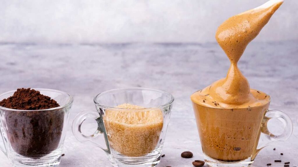 Spumone al caffè light con soli 3 ingredienti: ecco la ricetta velocissima