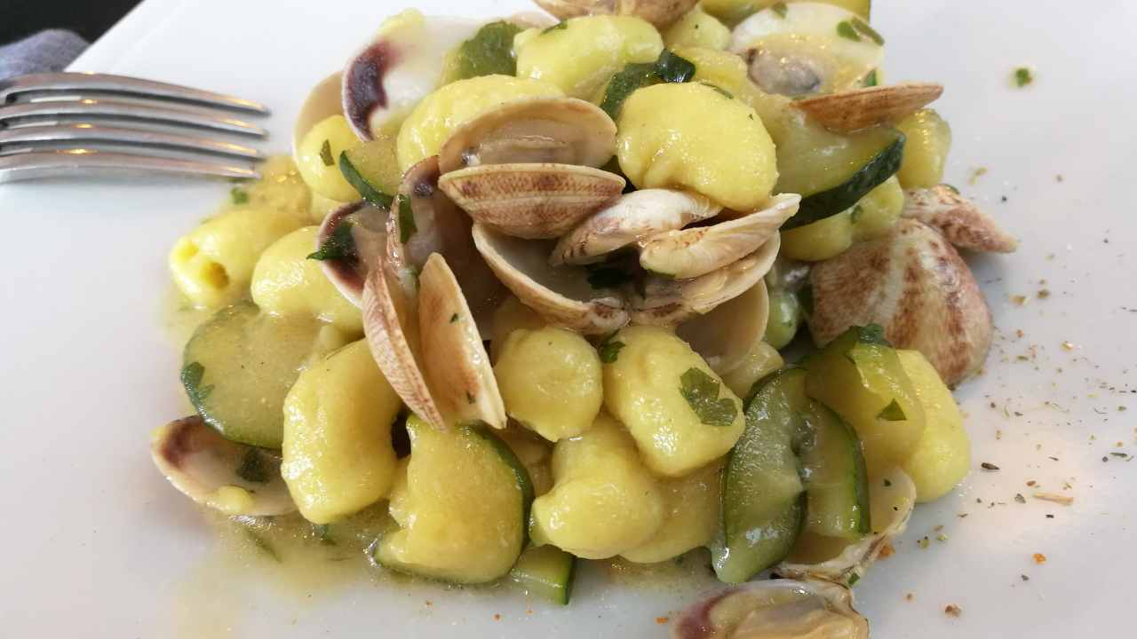 Gnocchi con zucchine e vongole