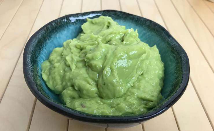 crostini con crema di avocado light