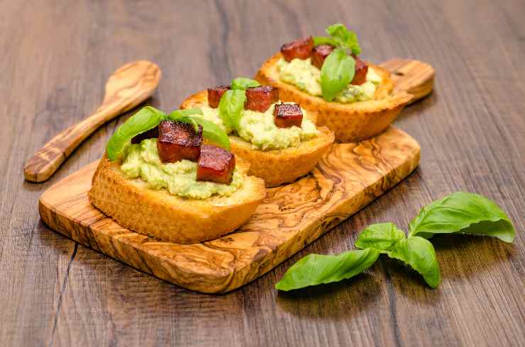 bruschette avocado anti spreco