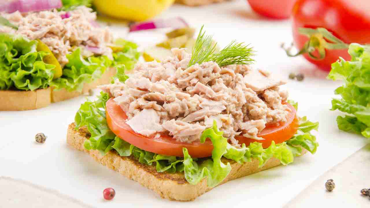 bruschette di pane tostato