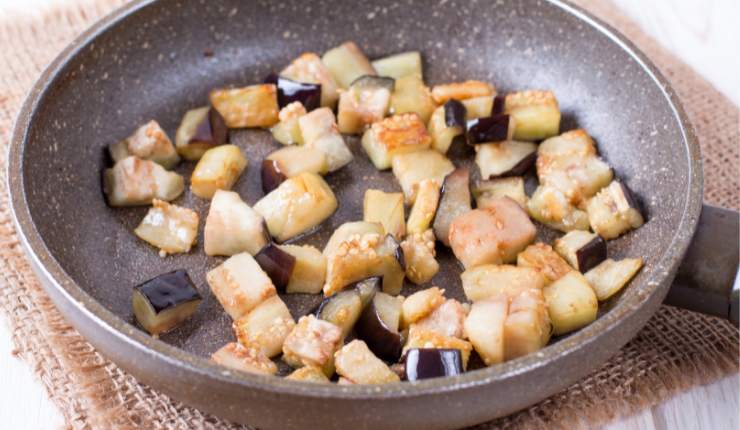 Fagottini sfogliati con melanzane