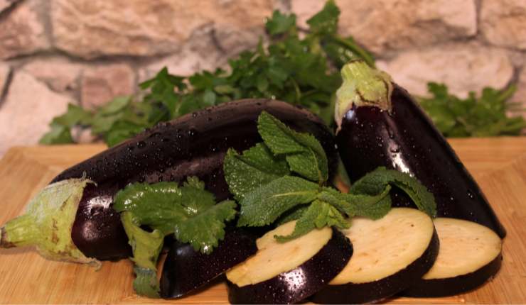 Parmigiana di melanzane con provola