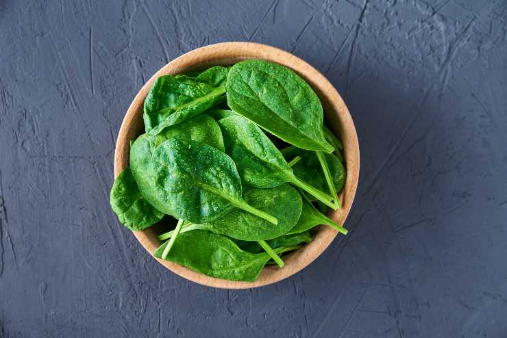 insalata spinaci crudi