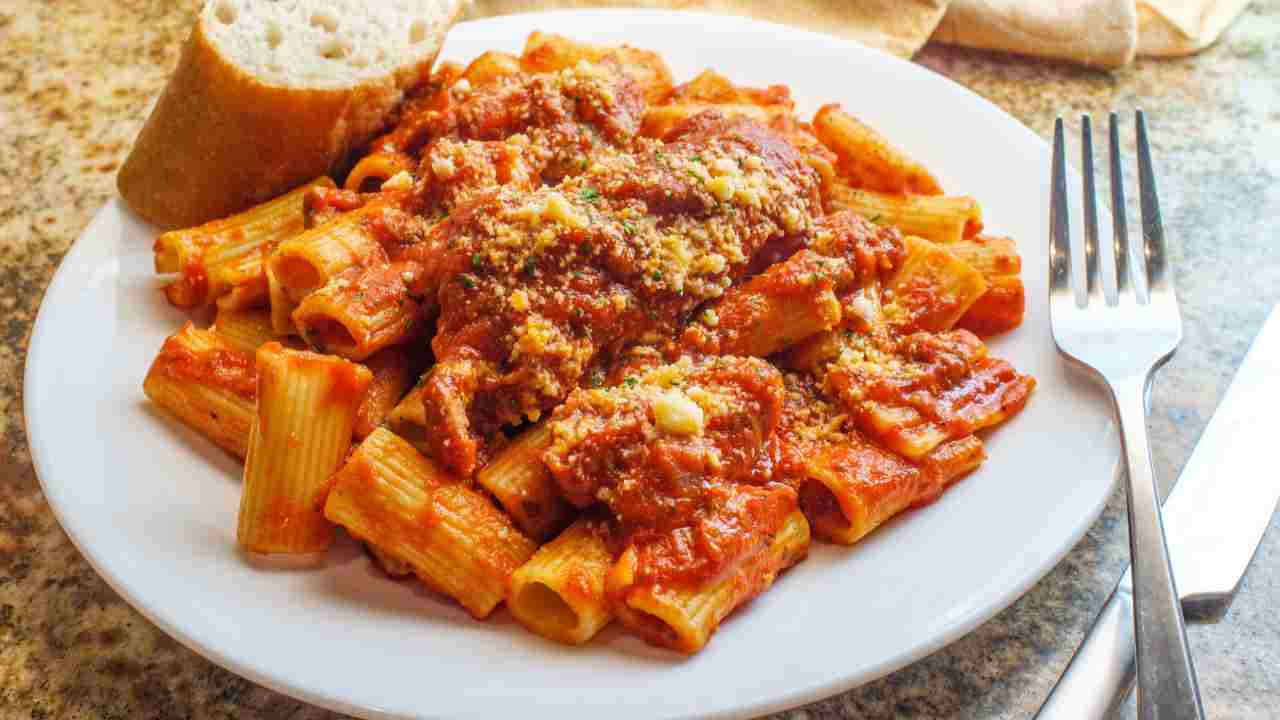 Pasta al pomodoro della nonna