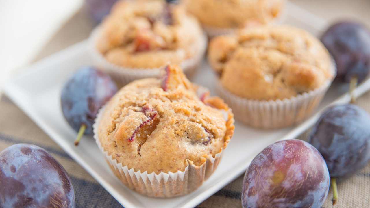 muffin vegani alle prugne e cocco
