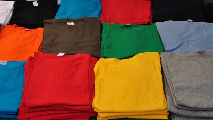 magliette colorate