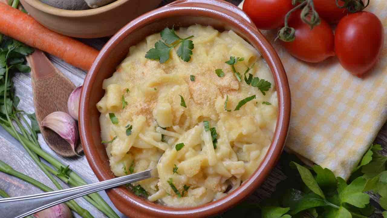 pasta e patate alla sporcacciona