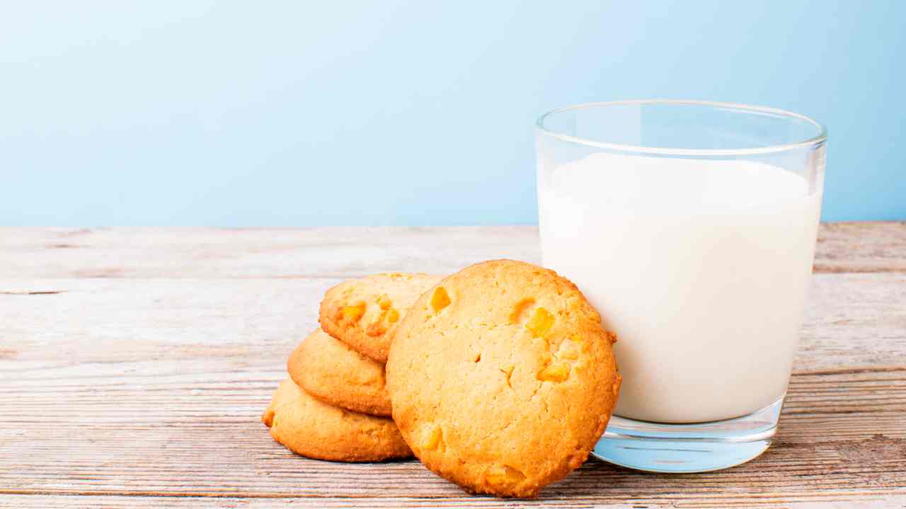 biscotti al latte