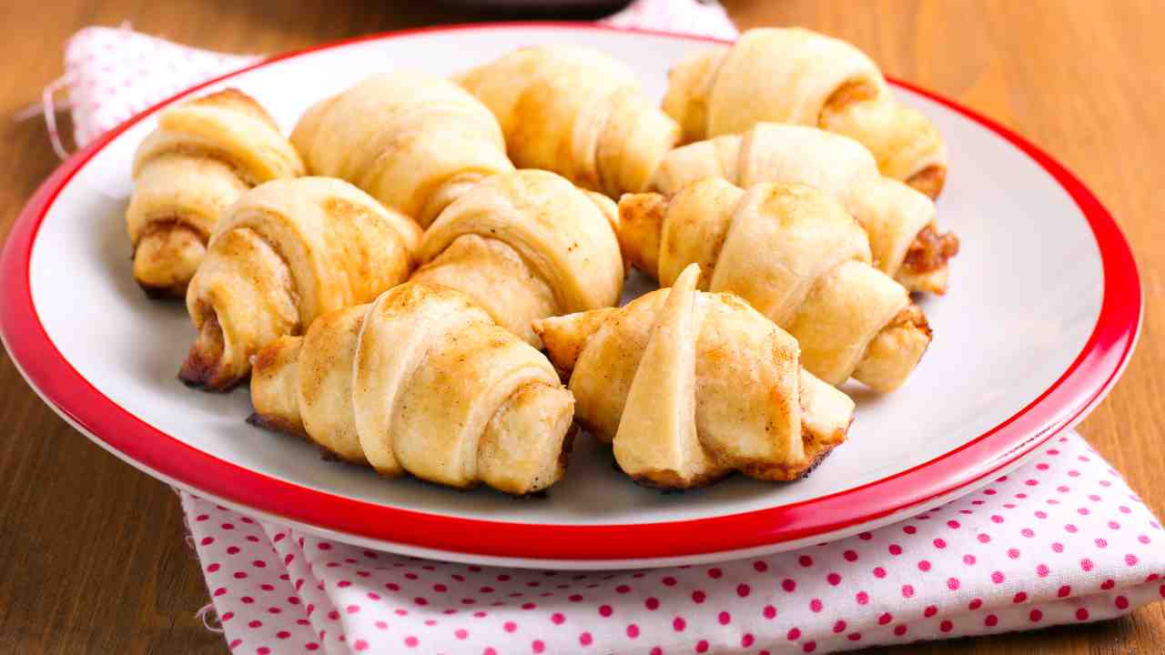 mini croissant salati