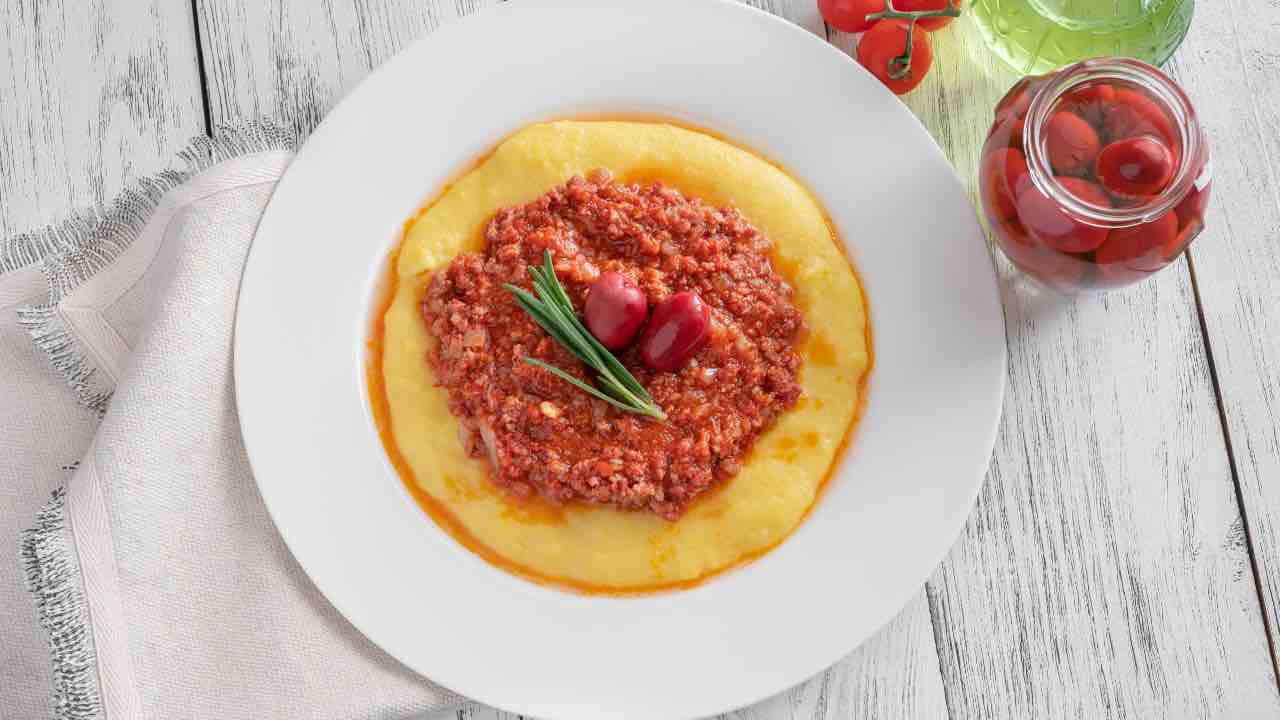 polenta e salsiccia