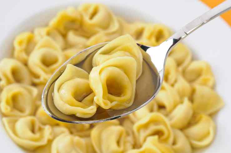 tortellini in brodo