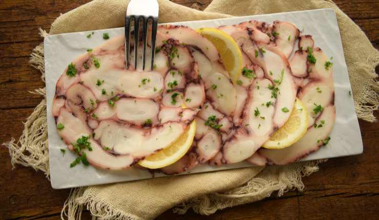 Carpaccio di polpo per Natale