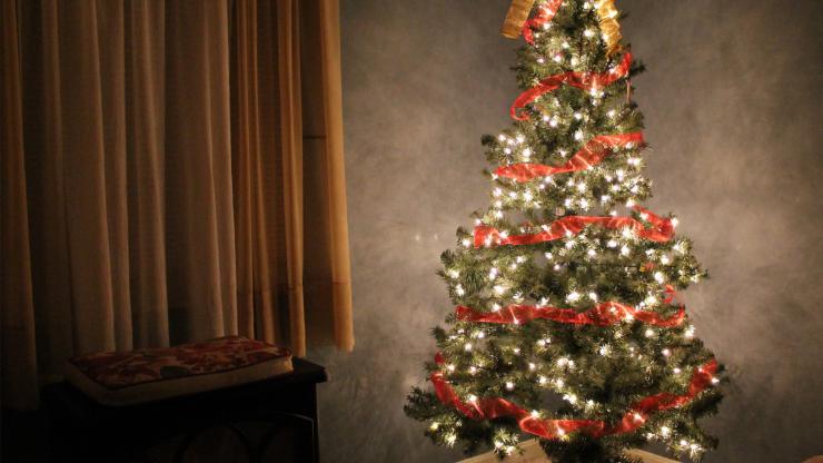 albero Natale con luci