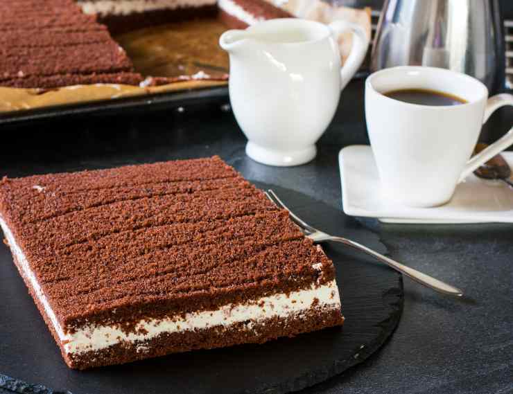 torta versata al cioccolato