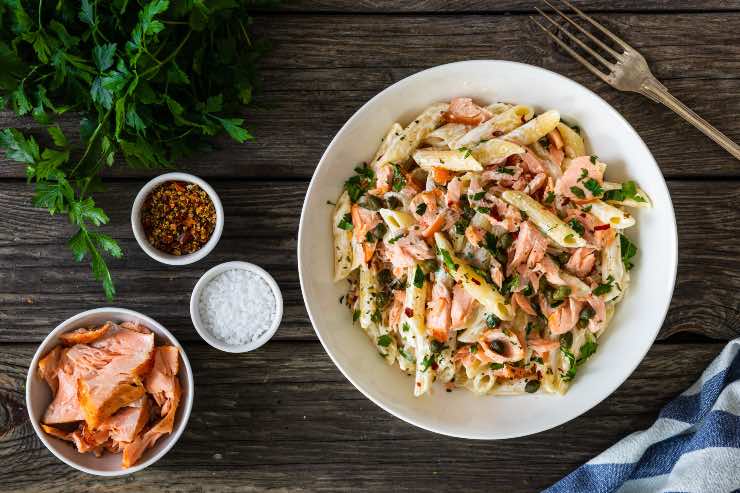 pasta salmone e noci