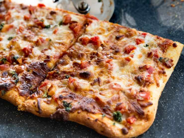 pizza come riscaldare gli avanzi senza forno