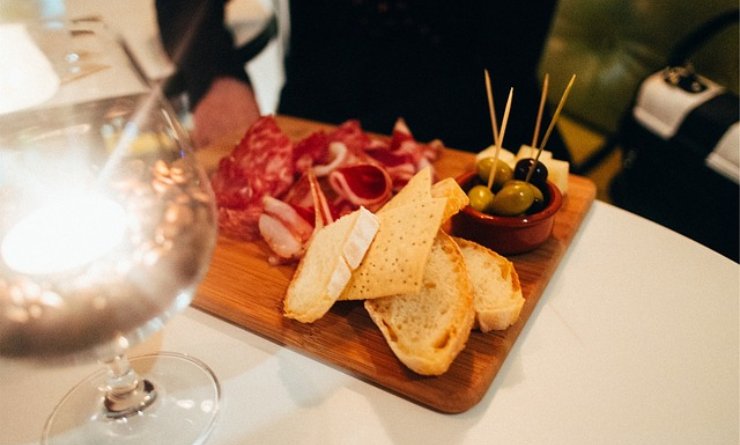 tagliere antipasti salumi formaggi