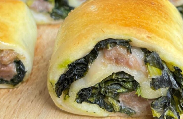 Rotoli di pizza con rape e salsiccia ricetta