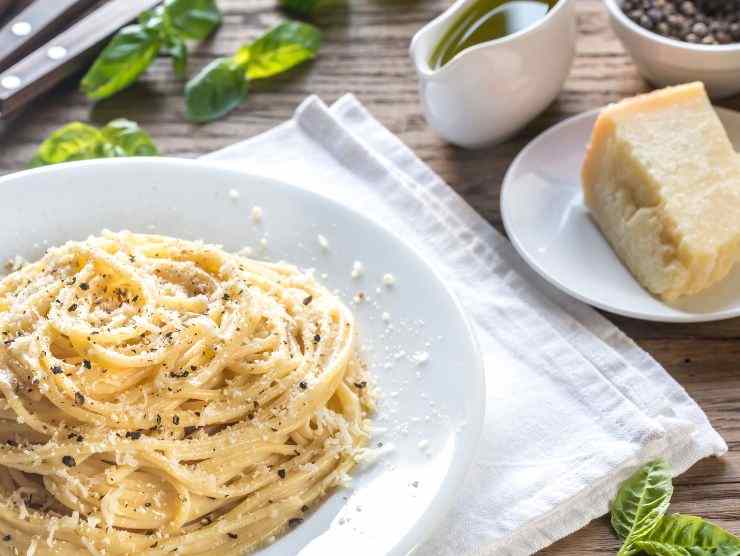 cacio e pepe primo piatto