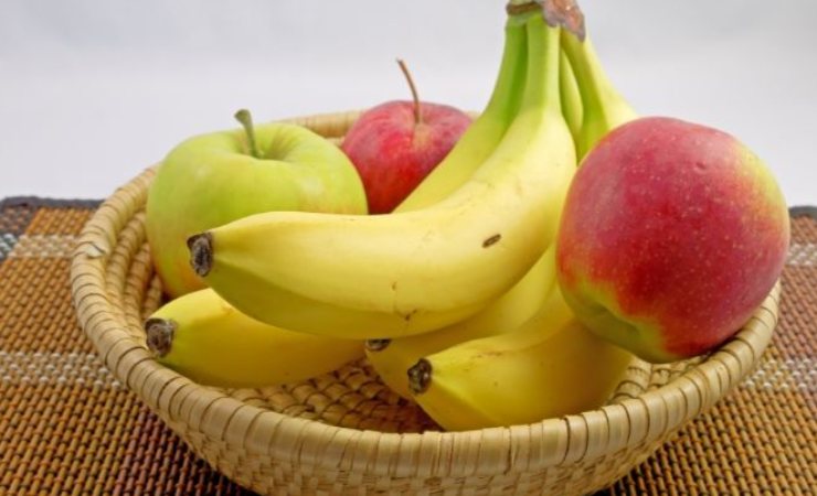 mele banane stessa fruttiera