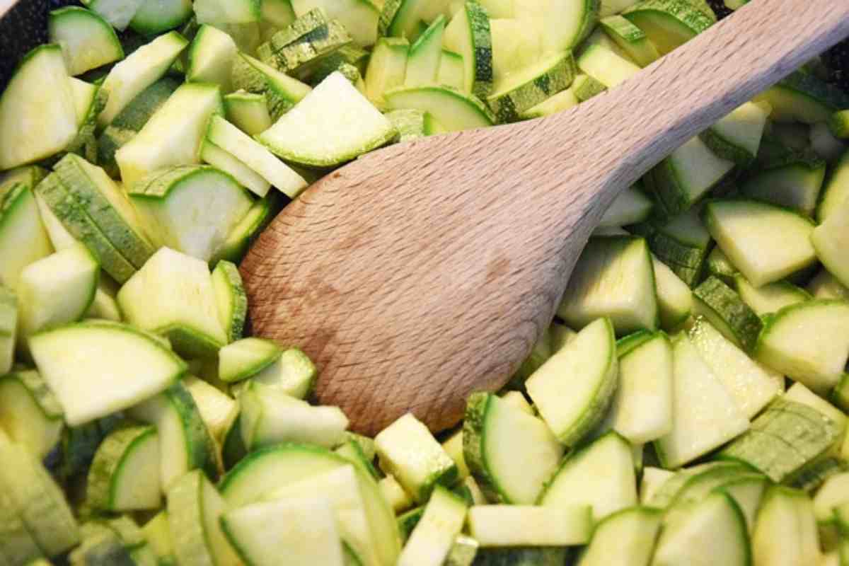 taglieri mestoli legno attenzione