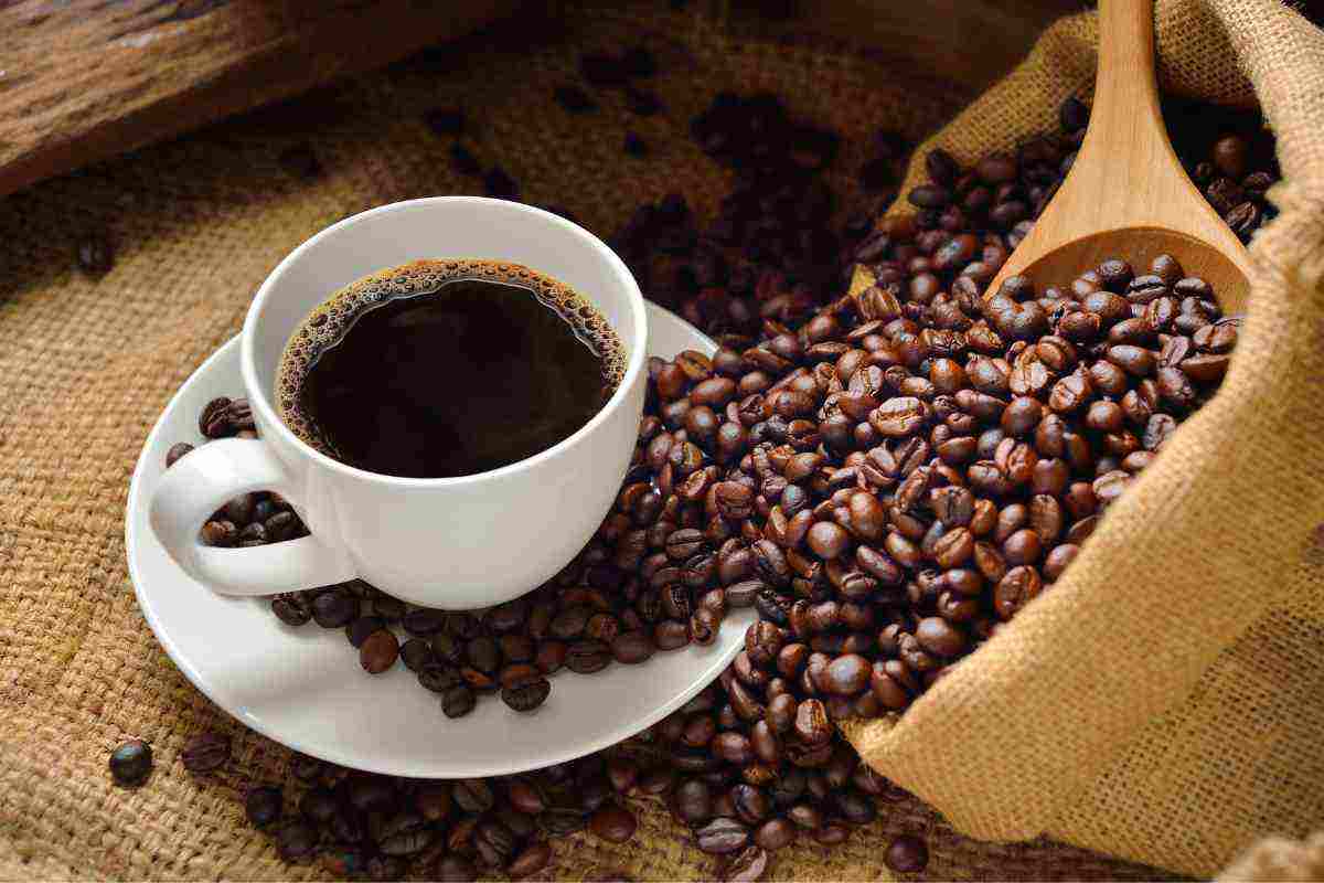 Tutti i benefici del caffè e del tè verde
