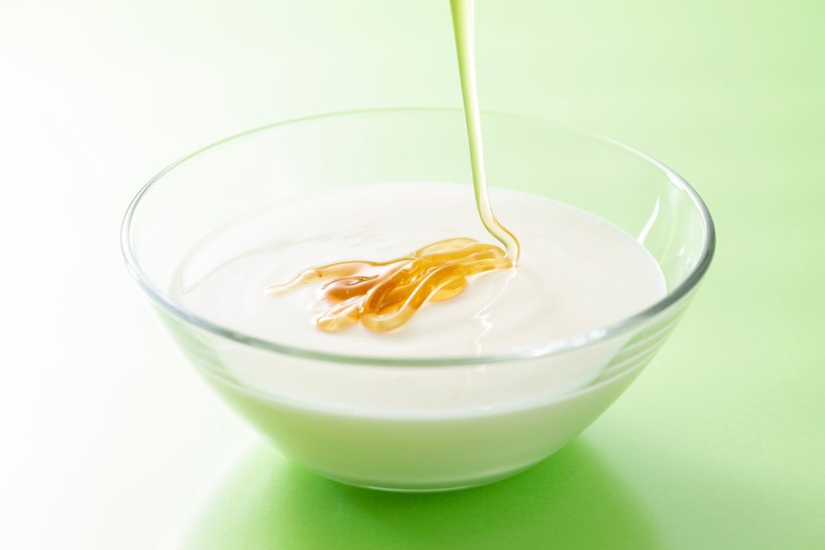 rimedio bellezza con yogurt e miele