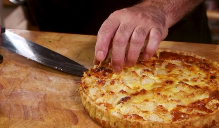 Torta salata con gorgonzola, pere e noci: ecco come realizzarla